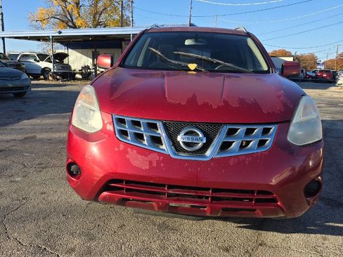 Used 2011 Nissan Rogue SV image 4