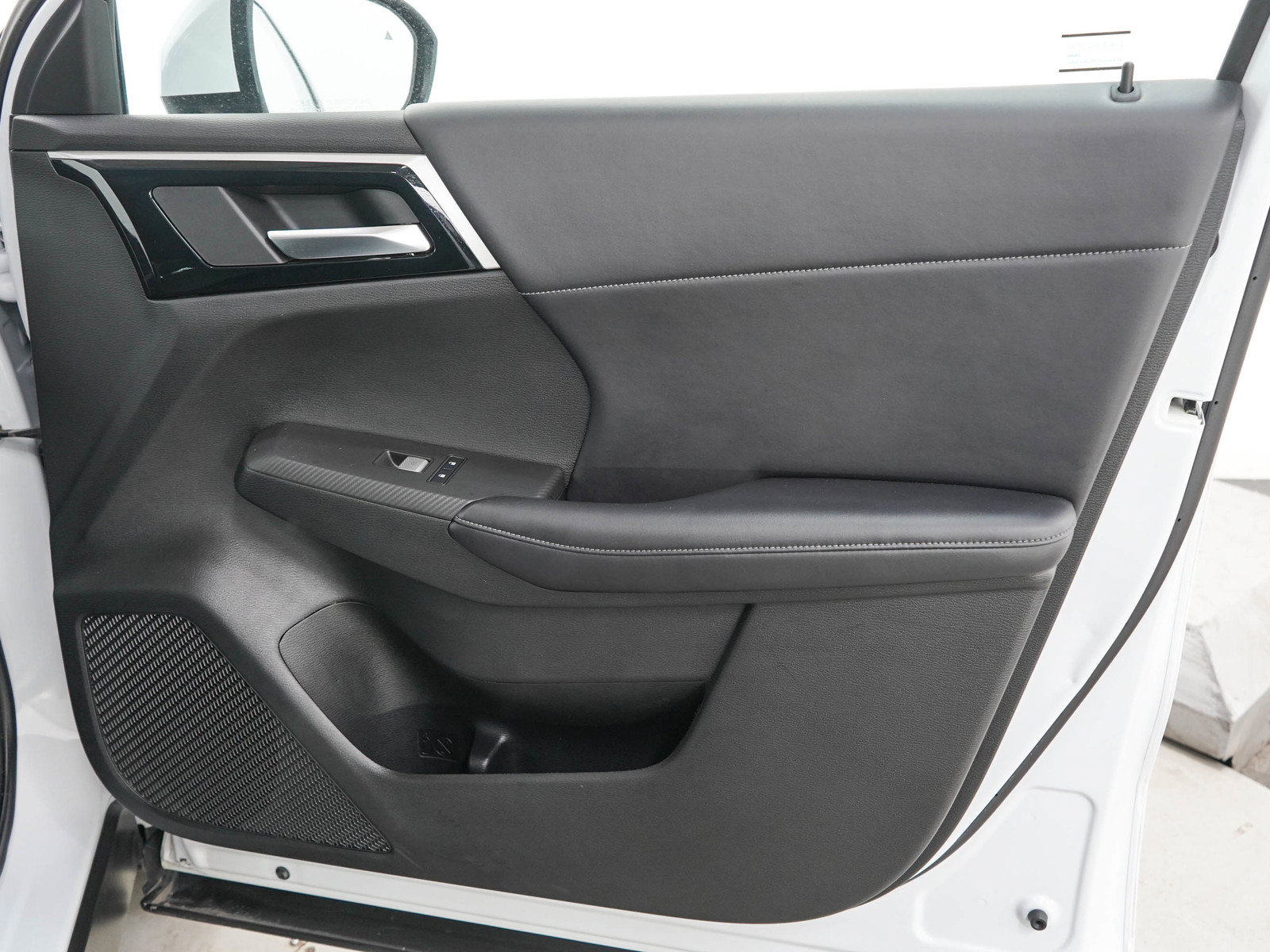Used 2022 Mitsubishi Outlander SE AWD/4WD image 12