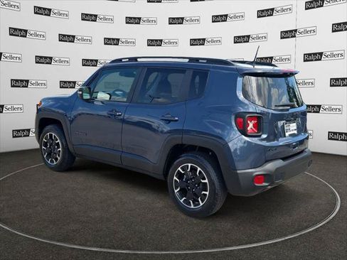 Certified 2023 Jeep Renegade Latitude AWD/4WD image 4
