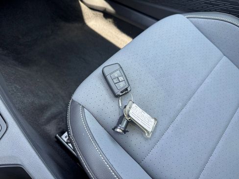 Used 2025 Volkswagen Jetta SE image 22