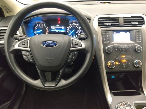 Used 2020 Ford Fusion S image 22