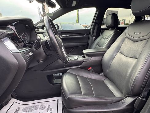 Used 2021 Cadillac XT5 Premium Luxury image 12
