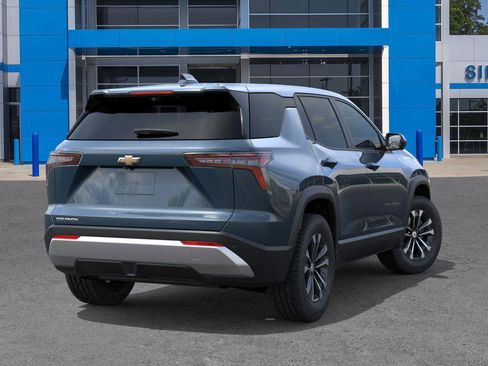 New 2026 Chevrolet Equinox LT w/ Convenience Package II image 4