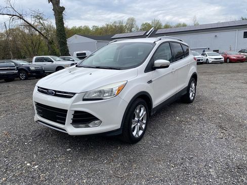 Used 2014 Ford Escape Titanium image 2