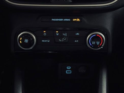 Used 2022 Ford Escape SE image 30