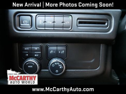 Used 2021 Chevrolet Suburban LT w/ Rear Media and Nav Package AWD/4WD image 25