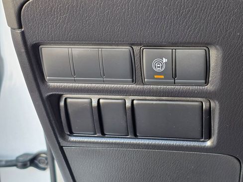 Used 2023 Nissan Armada SV image 46