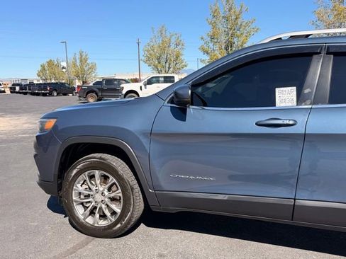 Used 2021 Jeep Cherokee Latitude Lux w/ Trailer Tow Group AWD/4WD image 8