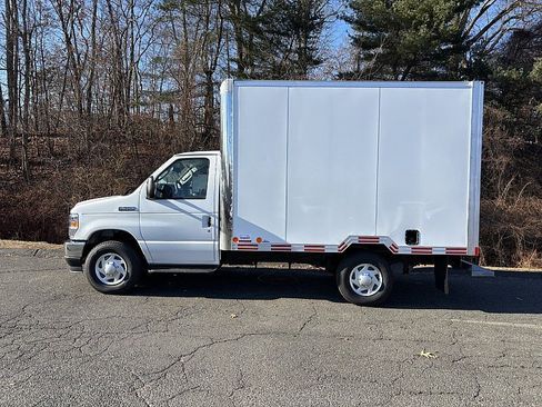 New 2025 Ford E-350 and Econoline 350 Super Duty w/ Power Equipment Group image 4