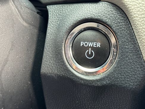 Used 2023 Toyota RAV4 XLE w/ Convenience Package AWD/4WD image 16