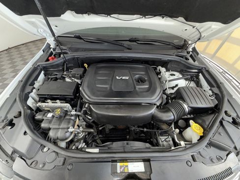 Used 2018 Jeep Grand Cherokee Altitude image 28