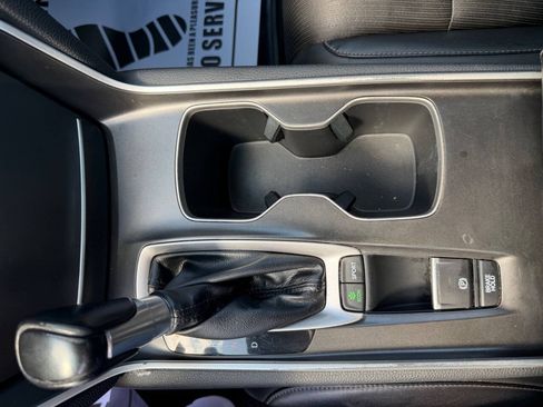 Used 2018 Honda Accord Sport image 18