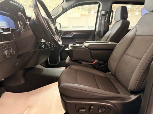 Used 2023 Chevrolet Silverado 1500 RST AWD/4WD image 9