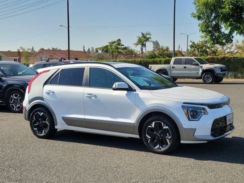 Used 2023 Kia Niro Wave FWD image 27