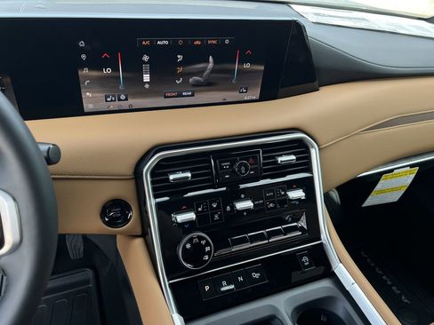 New 2026 Nissan Armada SL image 10