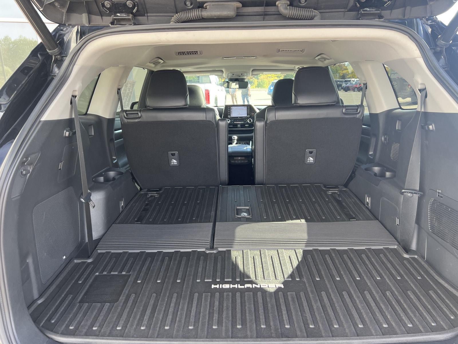 Used 2020 Toyota Highlander Limited AWD/4WD image 12