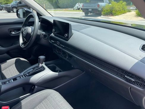 Used 2025 Honda HR-V LX image 29