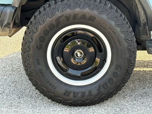 Certified 2024 Ford Bronco Heritage Edition AWD/4WD image 9