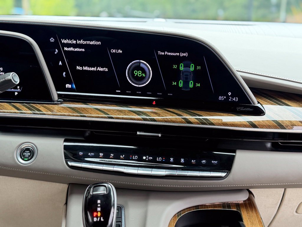 Used 2021 Cadillac Escalade Premium Luxury Platinum w/ LPO, Radiant Package AWD/4WD image 50