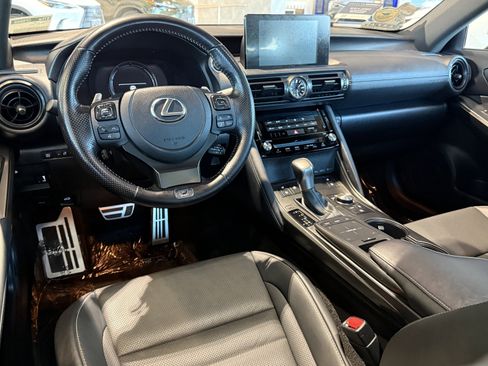 Certified 2023 Lexus IS 500 image 25