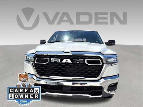 Used 2025 RAM 1500 Big Horn AWD/4WD image 2