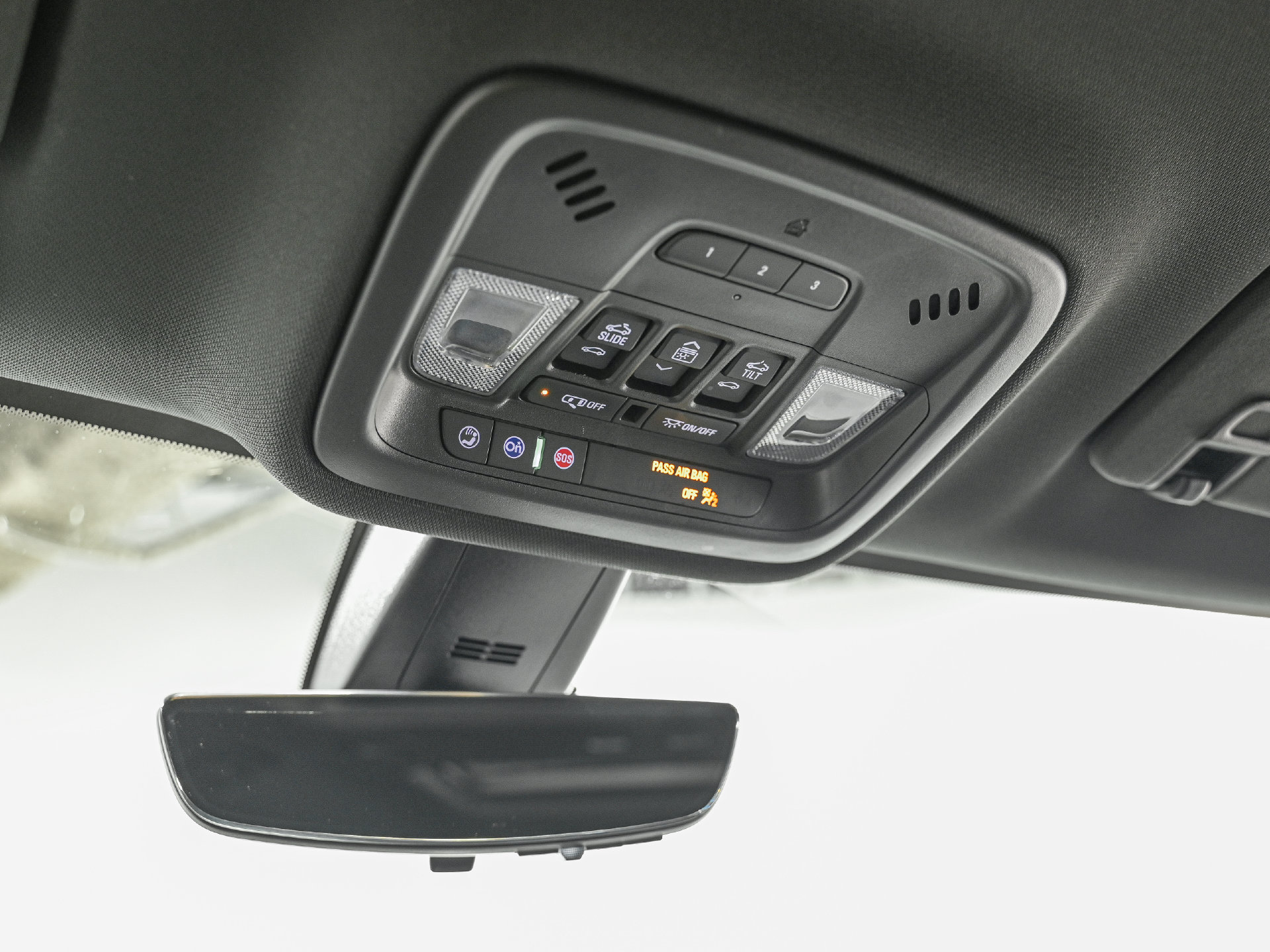 Used 2023 Chevrolet Traverse RS w/ LPO, Floor Liner Package AWD/4WD image 24