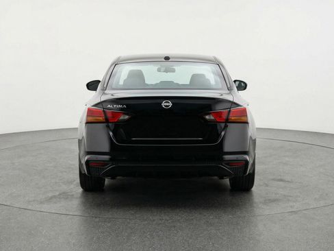 Used 2025 Nissan Altima 2.5 SV FWD image 7