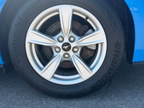 Used 2022 Ford Mustang Coupe RWD image 18