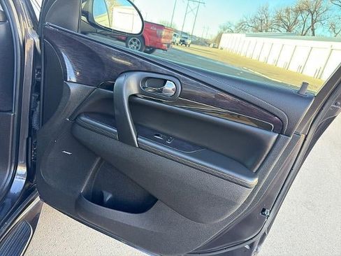 Used 2016 Buick Enclave Leather image 14