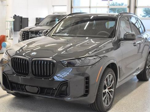 New 2026 BMW X5 xDrive40i w/ M Sport Package AWD/4WD image 9
