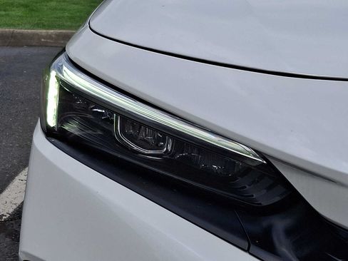 Certified 2024 Honda Civic EX image 9