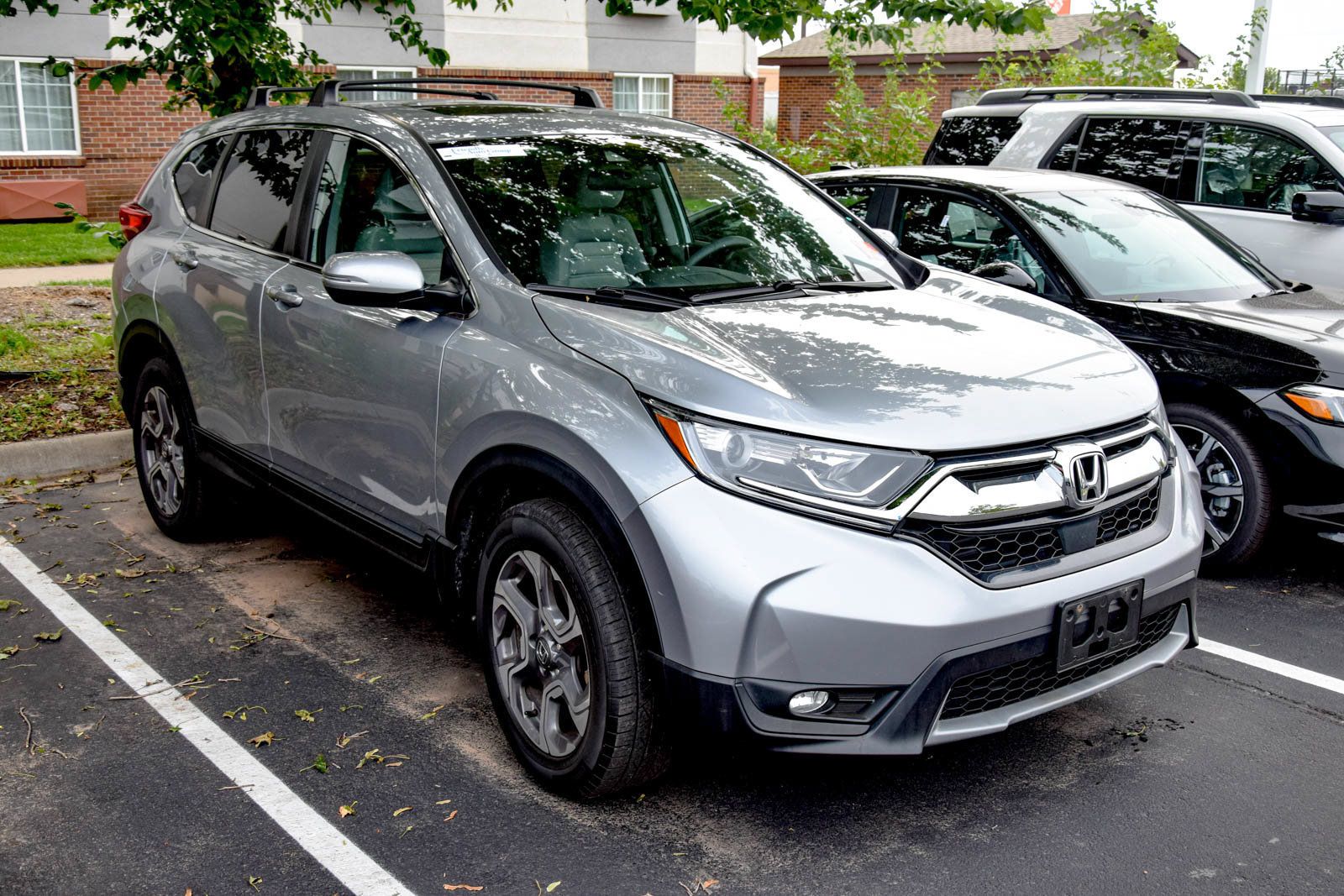 Used 2018 Honda CR-V EX image 4