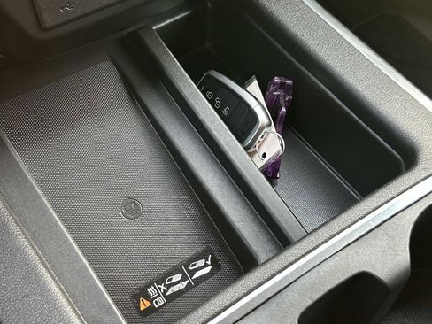 Used 2021 Chevrolet Silverado 1500 High Country image 33