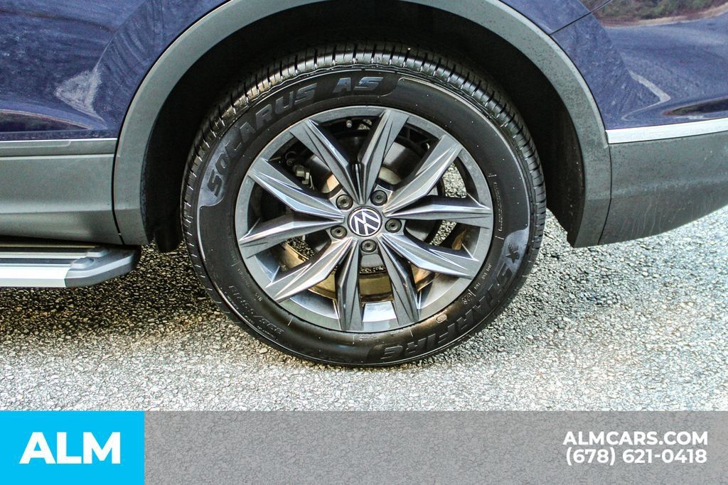 Used 2022 Volkswagen Tiguan SE FWD image 15