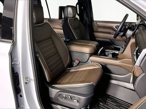 New 2026 GMC Yukon XL Denali Ultimate AWD/4WD image 11