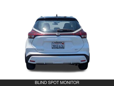 Used 2024 Nissan Kicks SV FWD image 8