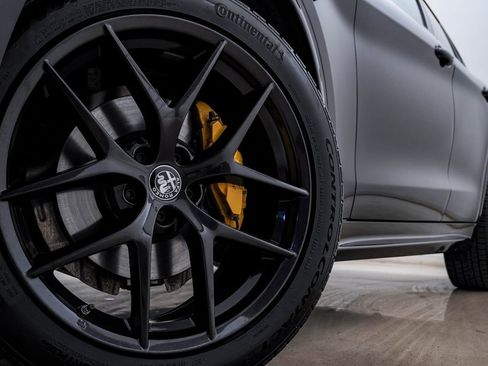 Used 2020 Alfa Romeo Stelvio Ti w/ Nero Edizione image 5