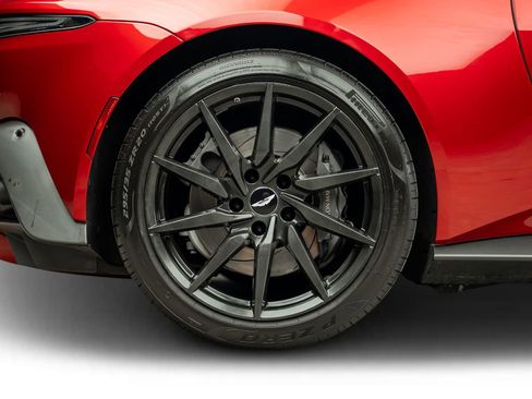 Used 2020 Aston Martin V8 Vantage Coupe RWD image 30