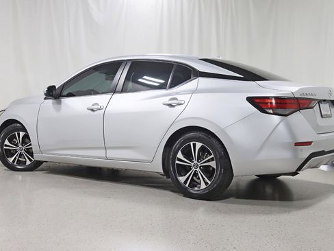 Used 2021 Nissan Sentra SV image 9