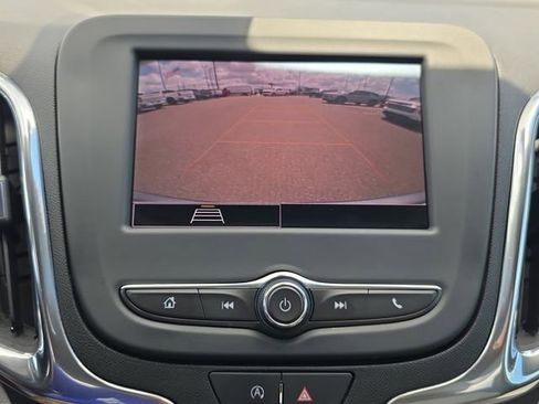 Used 2024 Chevrolet Equinox LT FWD image 23
