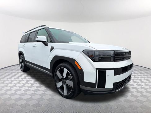 Used 2025 Hyundai Santa Fe Limited image 3