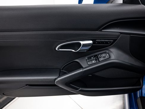 Certified 2015 Porsche Cayman S image 22