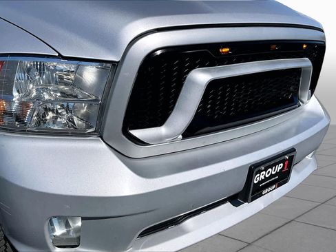 Used 2015 RAM 1500 Express AWD/4WD image 29