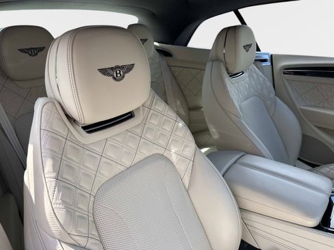 Used 2020 Bentley Continental GT V8 image 26