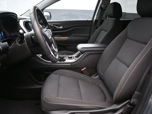 Used 2023 GMC Acadia SLE FWD image 10