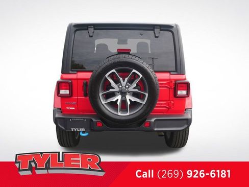 Used 2024 Jeep Wrangler Unlimited AWD/4WD image 7