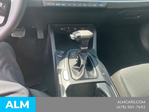 Used 2025 Kia K4 FWD image 11