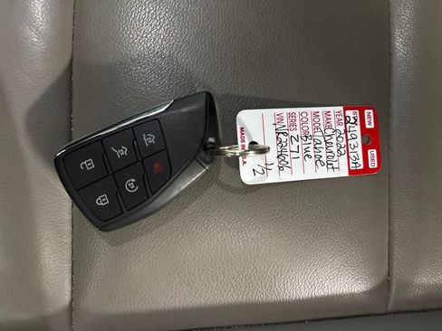 Used 2022 Chevrolet Tahoe Z71 w/ Z71 Off-Road Package image 29