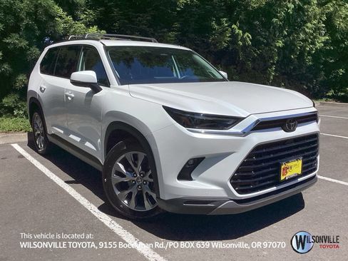 Used 2024 Toyota Grand Highlander AWD image 1