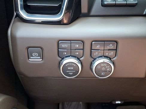 Used 2023 GMC Sierra 1500 Denali w/ Denali Reserve Package image 24